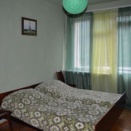 Parisis B&B In אלוורדי מראה חיצוני תמונה